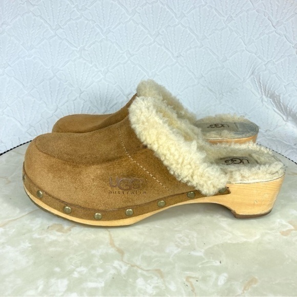UGG Mules Womens Size 5 Tan Suede Australia Kalie Sheepskin Studded Wooden Clogs - Picture 6 of 13